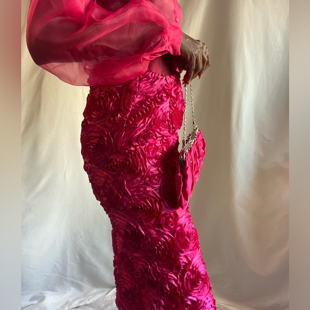 Pink floral textured skirt